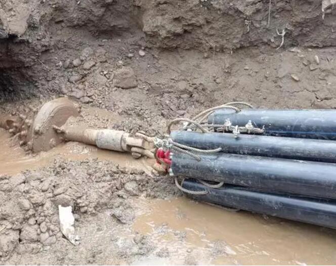 非開挖拉管技術：環(huán)保施工，道路鋪設不再“開膛破肚”